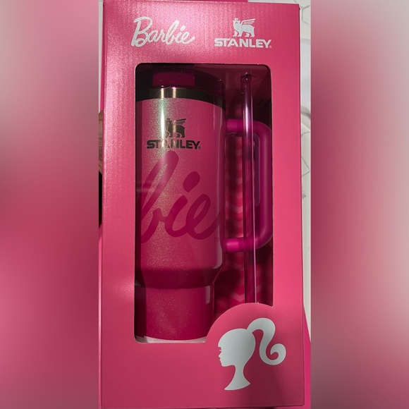 Stanley x Barbie Pink Icon 40oz Quencher - Picture 2 of 2